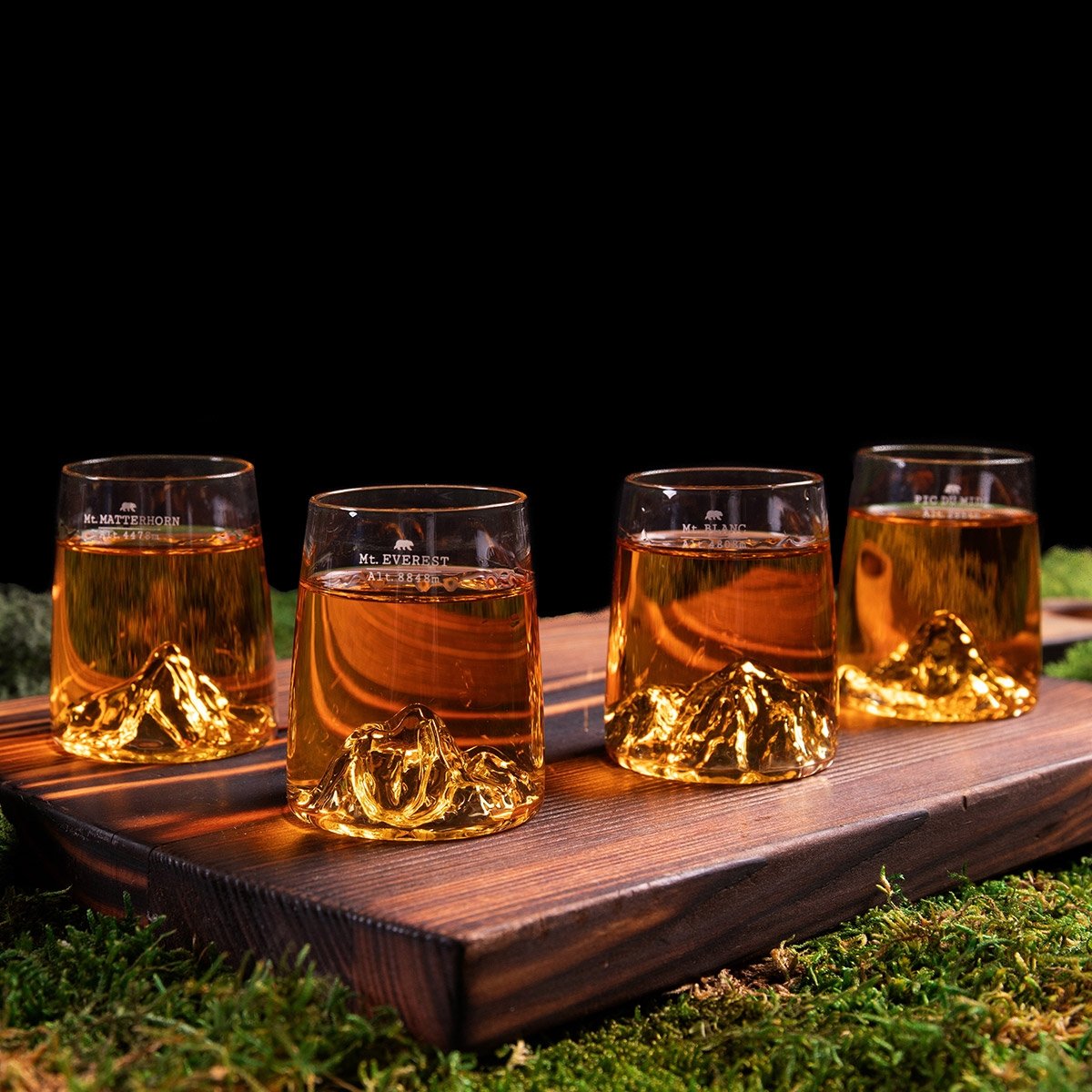 Set de 4 shooters Topographic – Alaskan Maker, verres cristallins soufflés à la main avec reliefs topographiques gravés pour apé