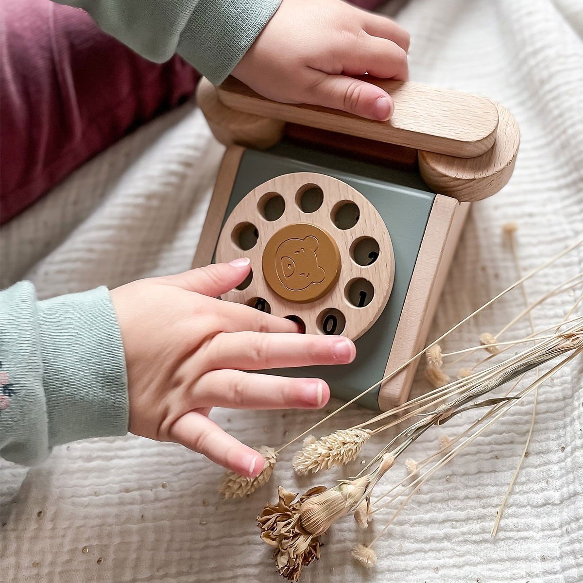 Téléphone en bois - Les Raffineurs