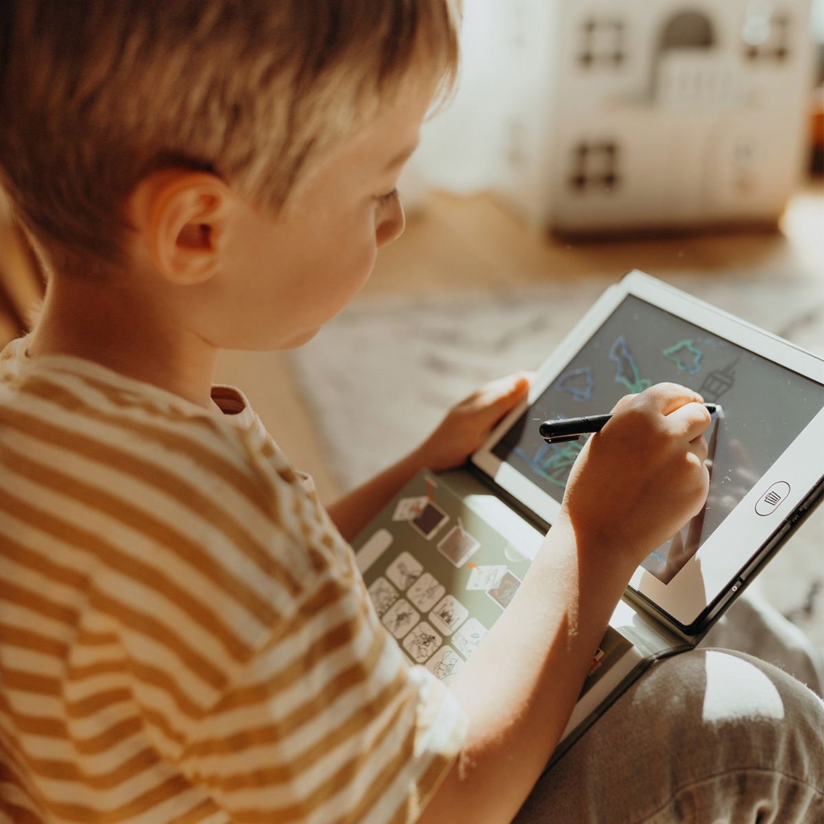 Livre à Dessin Lumineux Kidywolf - Tablette Éducative Nomade | Stylet & Illustrations | Fonctionne à Piles