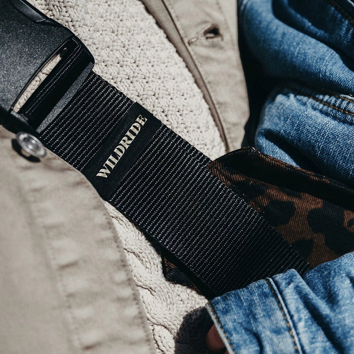 Porte-Bébé Wildride - Portage Confortable & Ergonomique | Sangle Ajustable - Enfant de 9 Mois à 4 Ans