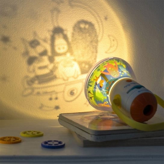 Lanterne à Histoires & Veilleuse Les Schmouks - Projecteur 3 en 1 | 32 Images Magiques - Nuit Apaisante