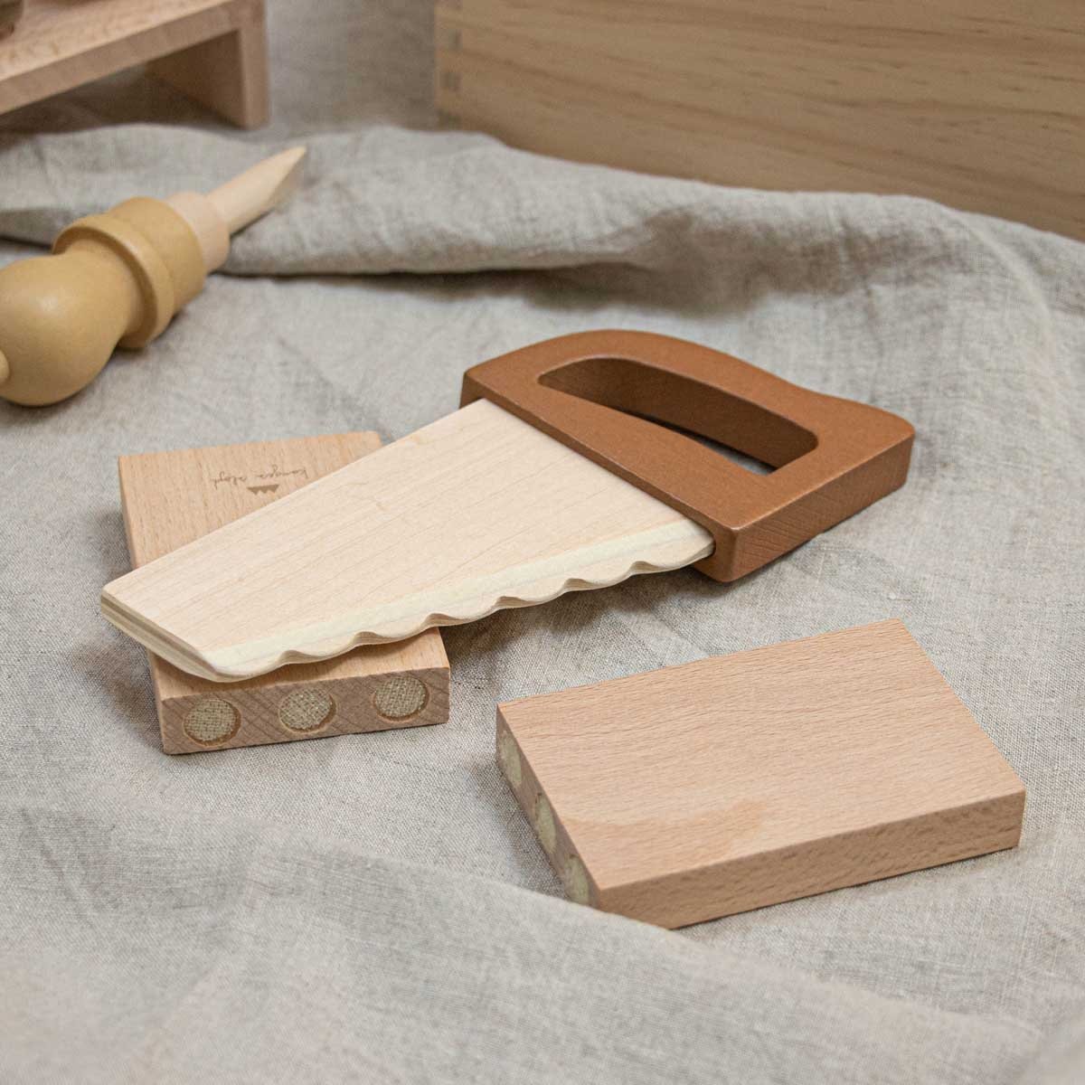 Boîte à Outils en Bois Konges Slojd - Jouet d'Imitation | 13 Pièces Incluses - Certifié FSC