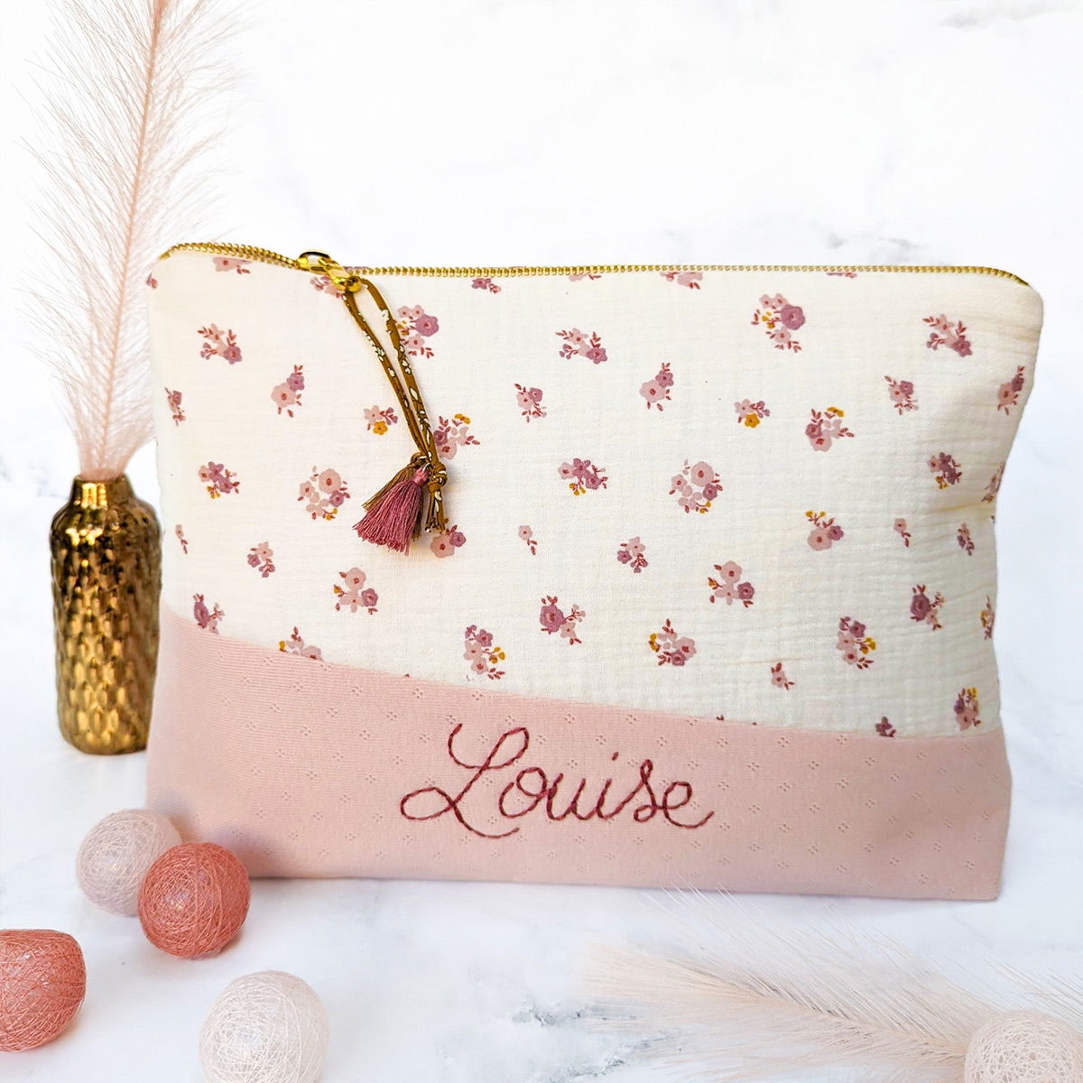 Trousse de Toilette Personnalisée - Coton Brodé à la Main | Rangement Bébé & Voyage - Fabriqué en France - Les Fils (Les Fils) - Image 4
