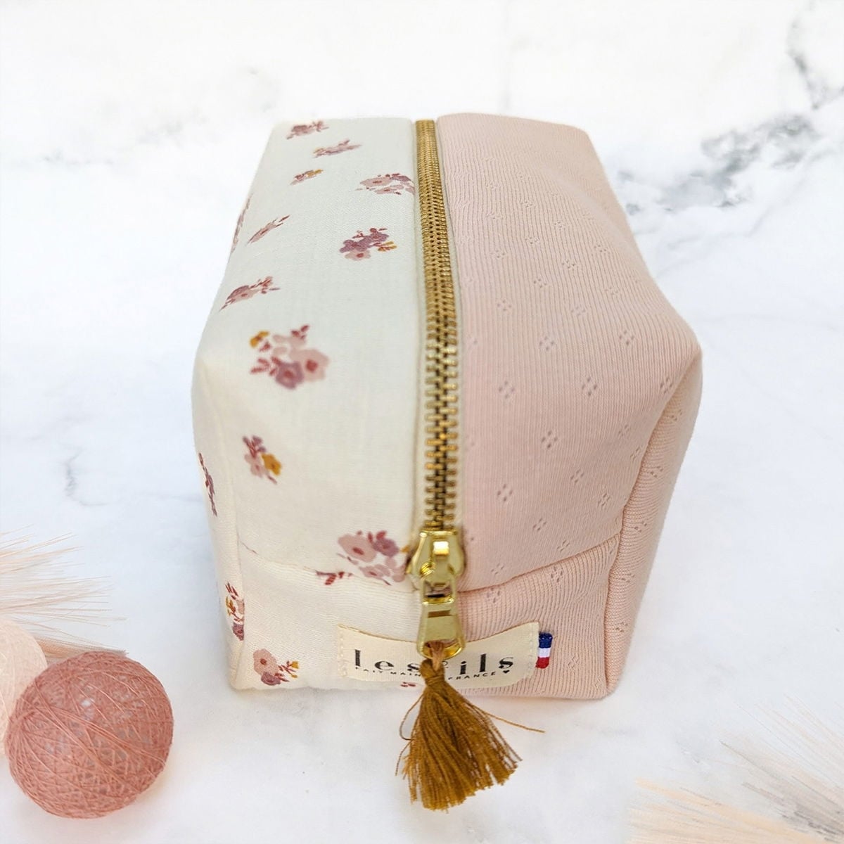Trousse de Toilette Personnalisée - Coton Brodé à la Main | Rangement Bébé & Voyage - Fabriqué en France - Les Fils (Les Fils) - Image 11