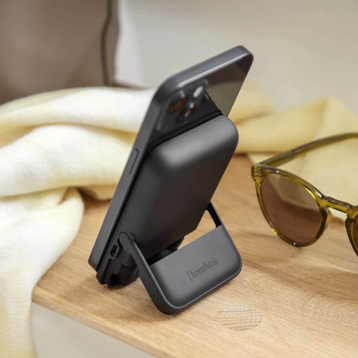 Batterie externe avec écouteurs sans fil intégrés – Charge sans fil 10W – 5000 mAh - Réduction active du bruit ANC