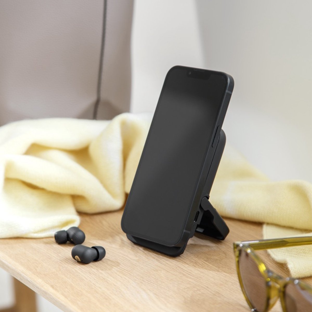 Batterie externe avec écouteurs sans fil intégrés – Charge sans fil 10W – 5000 mAh - Réduction active du bruit ANC