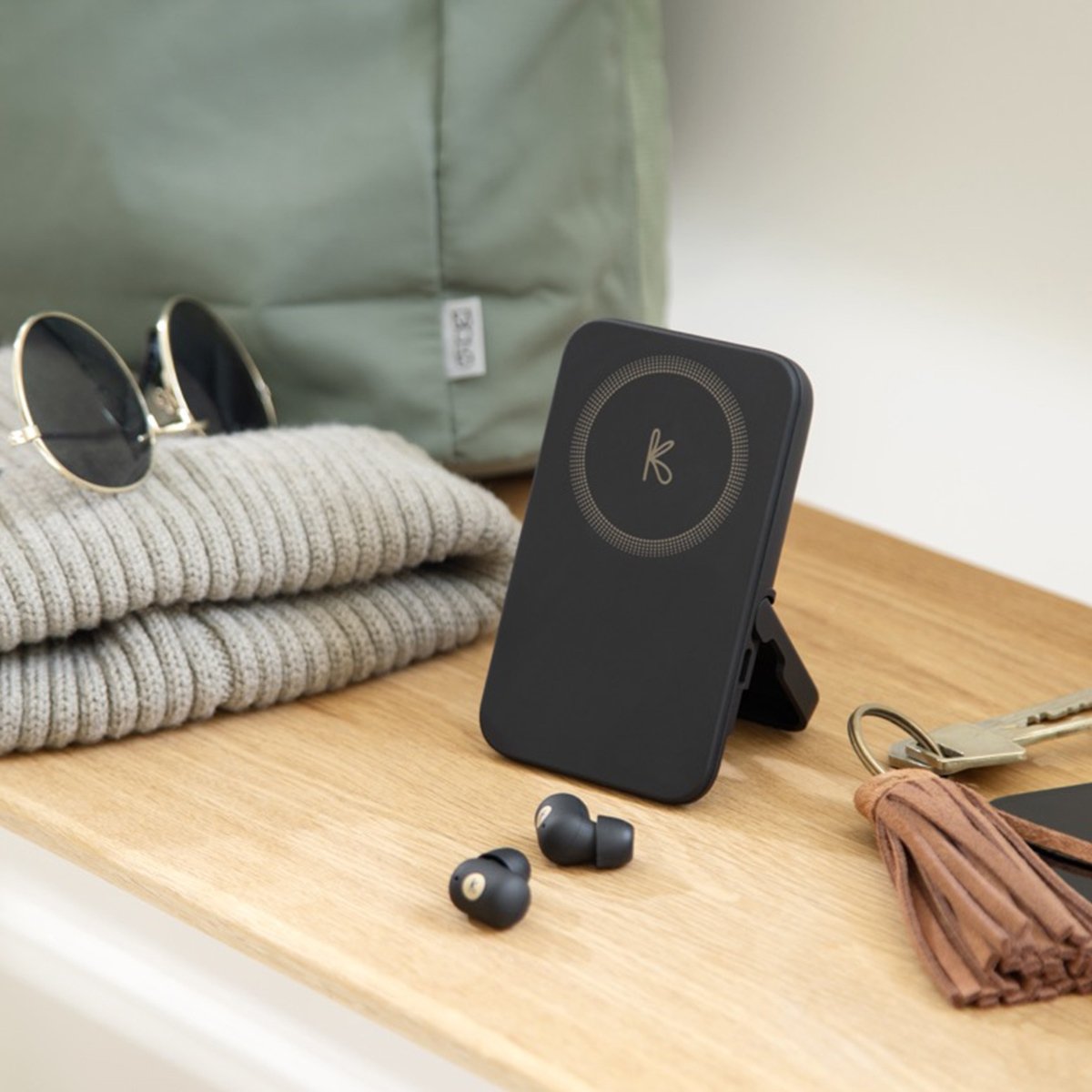 Batterie externe avec écouteurs sans fil intégrés – Charge sans fil 10W – 5000 mAh - Réduction active du bruit ANC