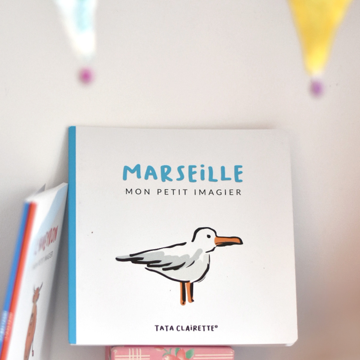 Imagier Marseille Tata Clairette - Illustrations faites main - Éveil et découverte locale (Tata Clairette) - Image 1