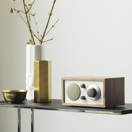 Enceinte Bluetooth rétro Model One BT – Radio AM/FM en bois haut de gamme avec entrée auxiliaire – Design rétro