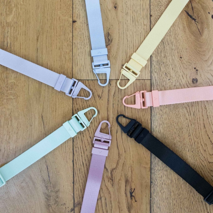 Lanière téléphone Topologie – Sangle nylon réglable 82-143 cm, mousqueton rapide, design épuré et confortable