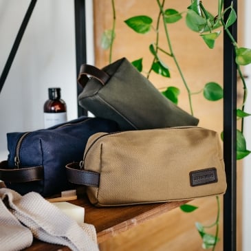 Trousse de toilette en toile et cuir