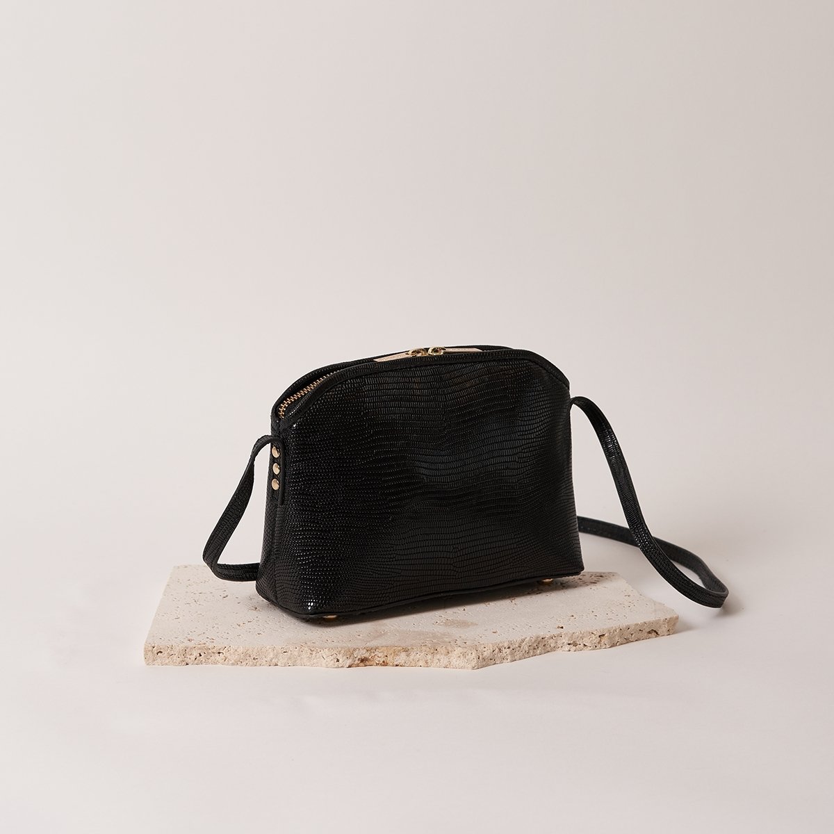 Sac à main bandoulière Mia Maradji – Sac en cuir véritable embossé motif lézard, design chic, artisanal et fabriqué en Inde