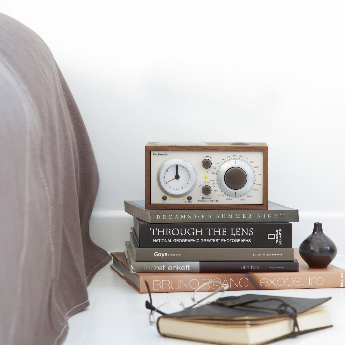 Radio réveil - Tivoli - réveil bluetooth - radio réveil design - bois - Three BT