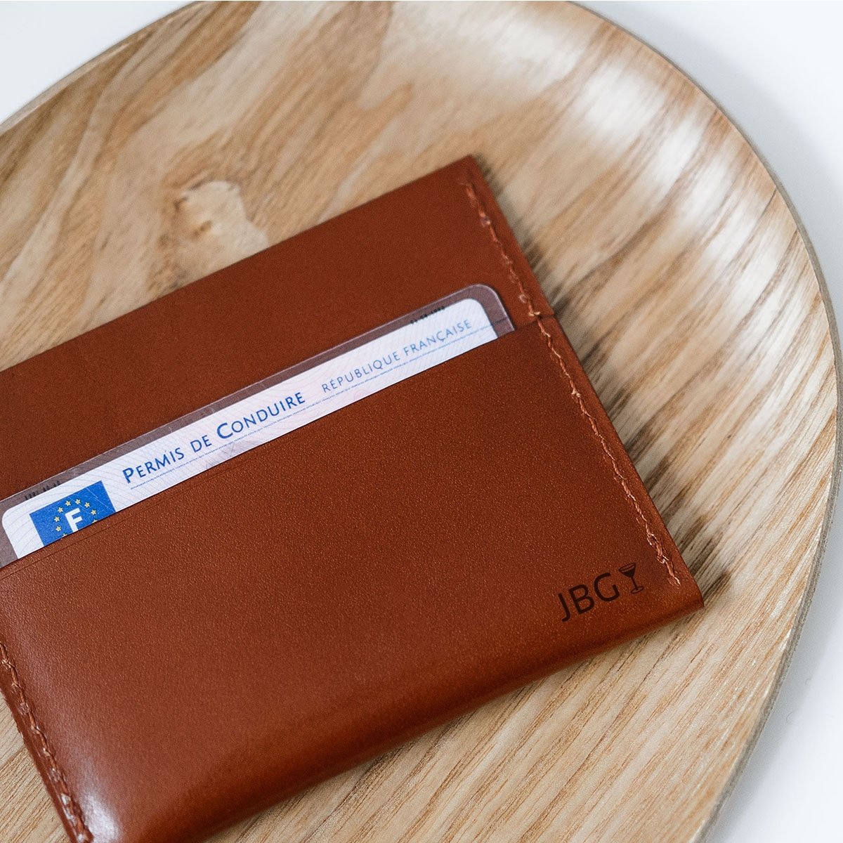 Porte-cartes slim en cuir personnalisable Hikigaï – Cuir végétal, design minimaliste et fabrication française, idéal pour minima