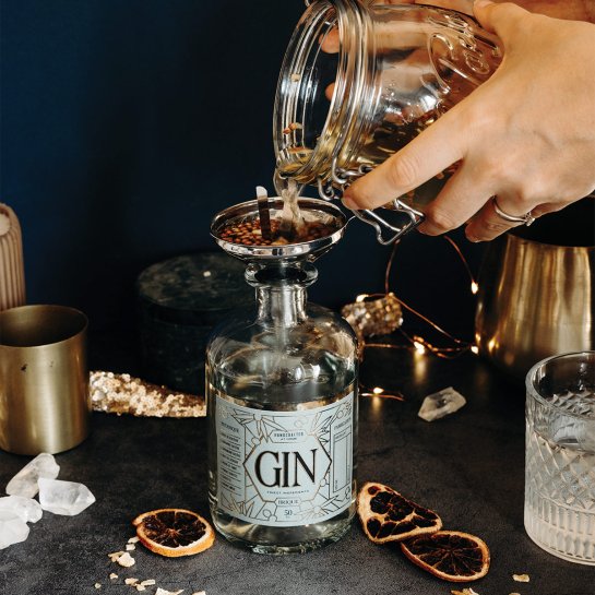 Kit DIY Gin : Faire son propre gin maison - Coffret cadeau homme - Kit cocktail et Kit alcool DIY - Brique