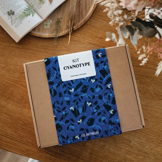 Coffret DIY cyanotype – cadeau créatif pour femme passionnée d’art