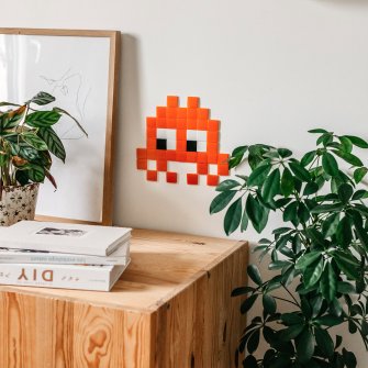 Kit Mosaïque Space Invader – Émaux De Briare En Forme De Cassette Audio