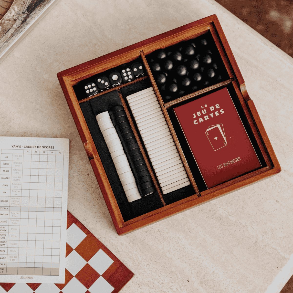 Coffret multijeux en bois –  Solitaire, échiquier, dominos, cartes, dés – Idée cadeau Noël amateur de jeux de société