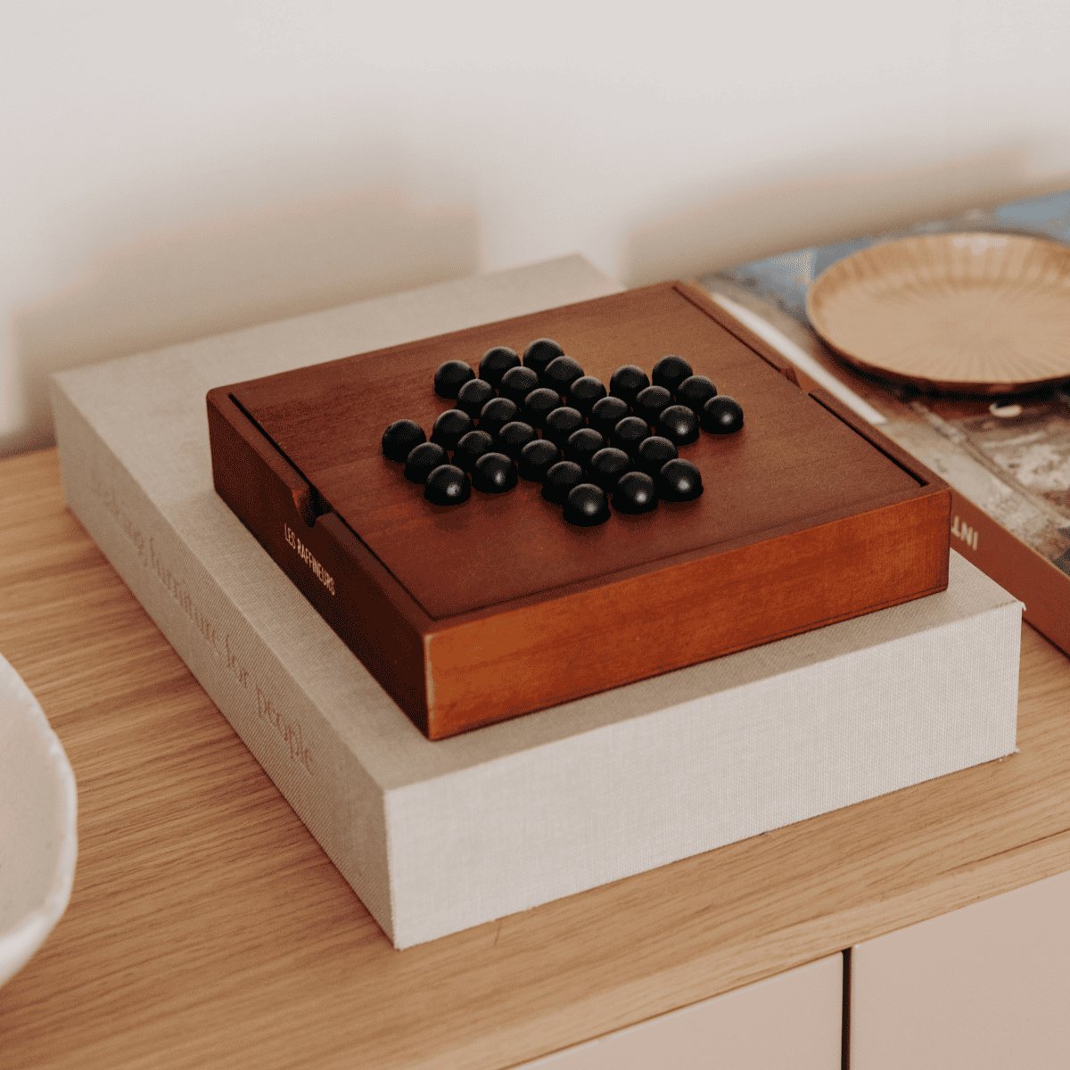 Coffret multijeux en bois –  Solitaire, échiquier, dominos, cartes, dés – Idée cadeau Noël amateur de jeux de société