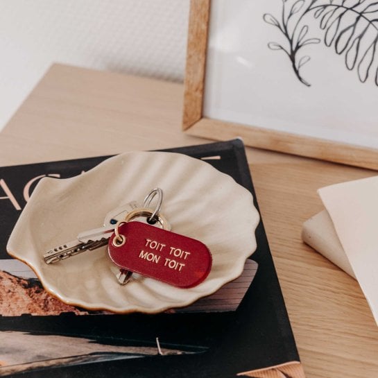 Porte-clé à message en cuir – Okuri accessoire personnalisé en cuir de vachette au tannage végétal - fabriqué en France