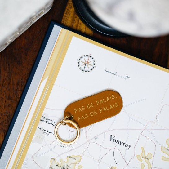 Porte-clé à message en cuir – Okuri accessoire personnalisé en cuir de vachette au tannage végétal - fabriqué en France