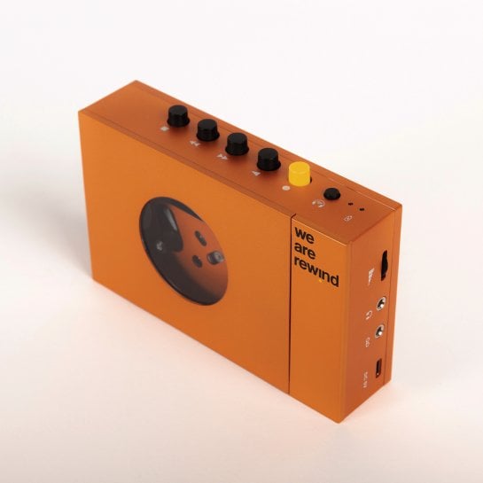 Lecteur de cassettes rétro Bluetooth – Design aluminium rechargeable – Idée cadeau Noël originale pour amateur de vintage