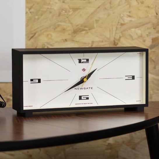 Horloge rétro Thunderbird – Mouvement silencieux – Design vintage pour déco intérieure