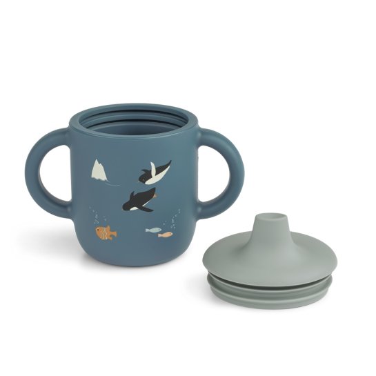 Tasse à bec Liewood Neil – Arctic Sea / Ocean view - Gobelet d’apprentissage en silicone souple – Léger & incassable