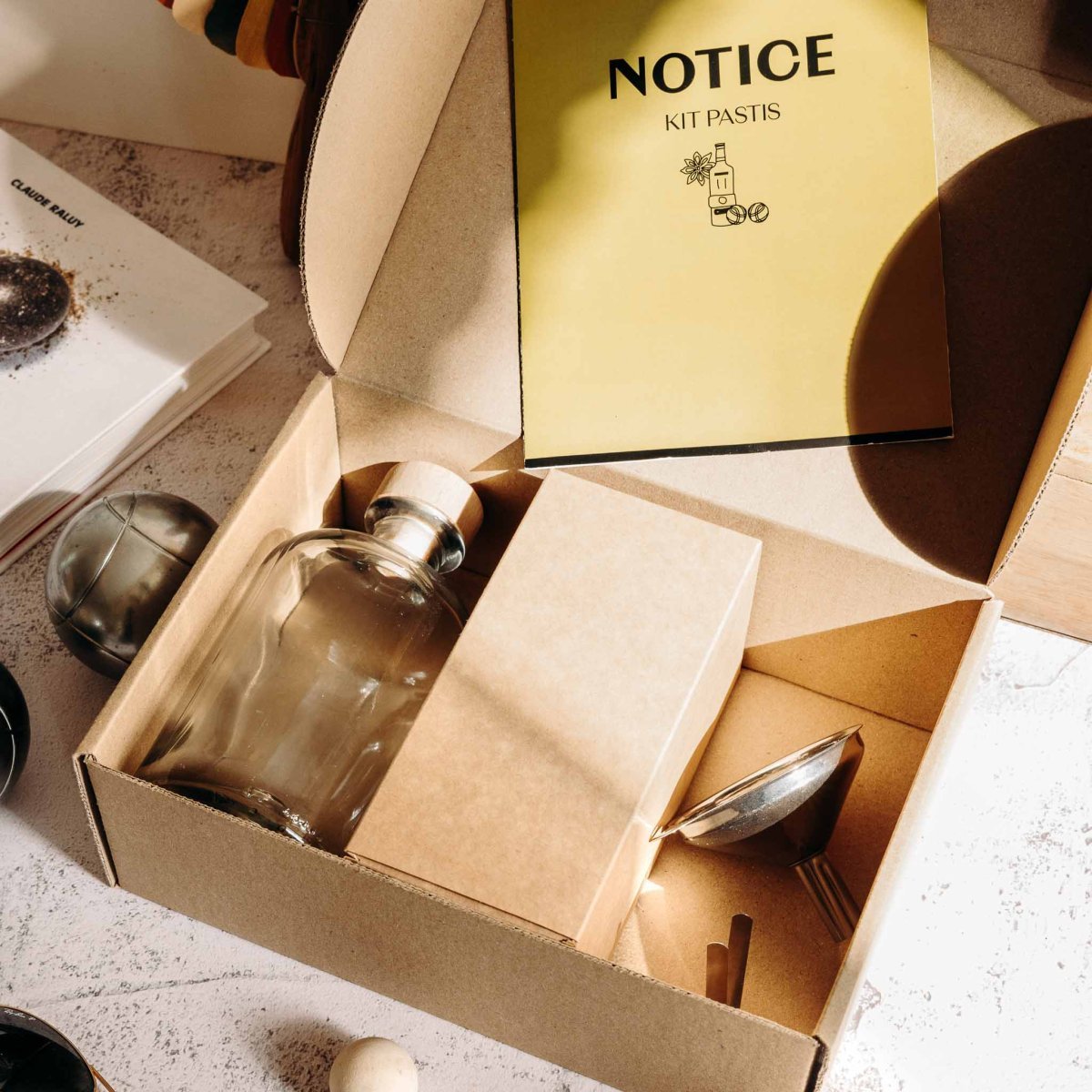 Kit pastis DIY - Coffret pour fabriquer son pastis maison - Meilleure idée cadeau homme Les Raffineurs
