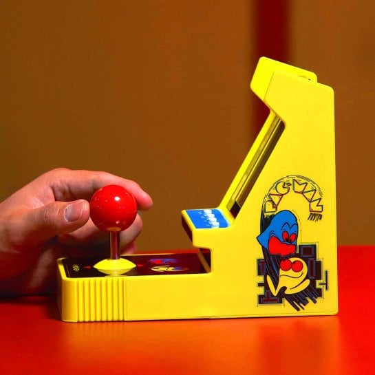 Mini borne d’arcade Pac-Man avec écran et joystick intégré
