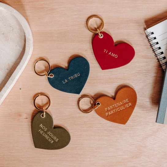 Porte-clés cœur – Cuir au tannage végétal – Fabriqué en France – Idée cadeau couple ou amour – Okuri Les Raffineurs