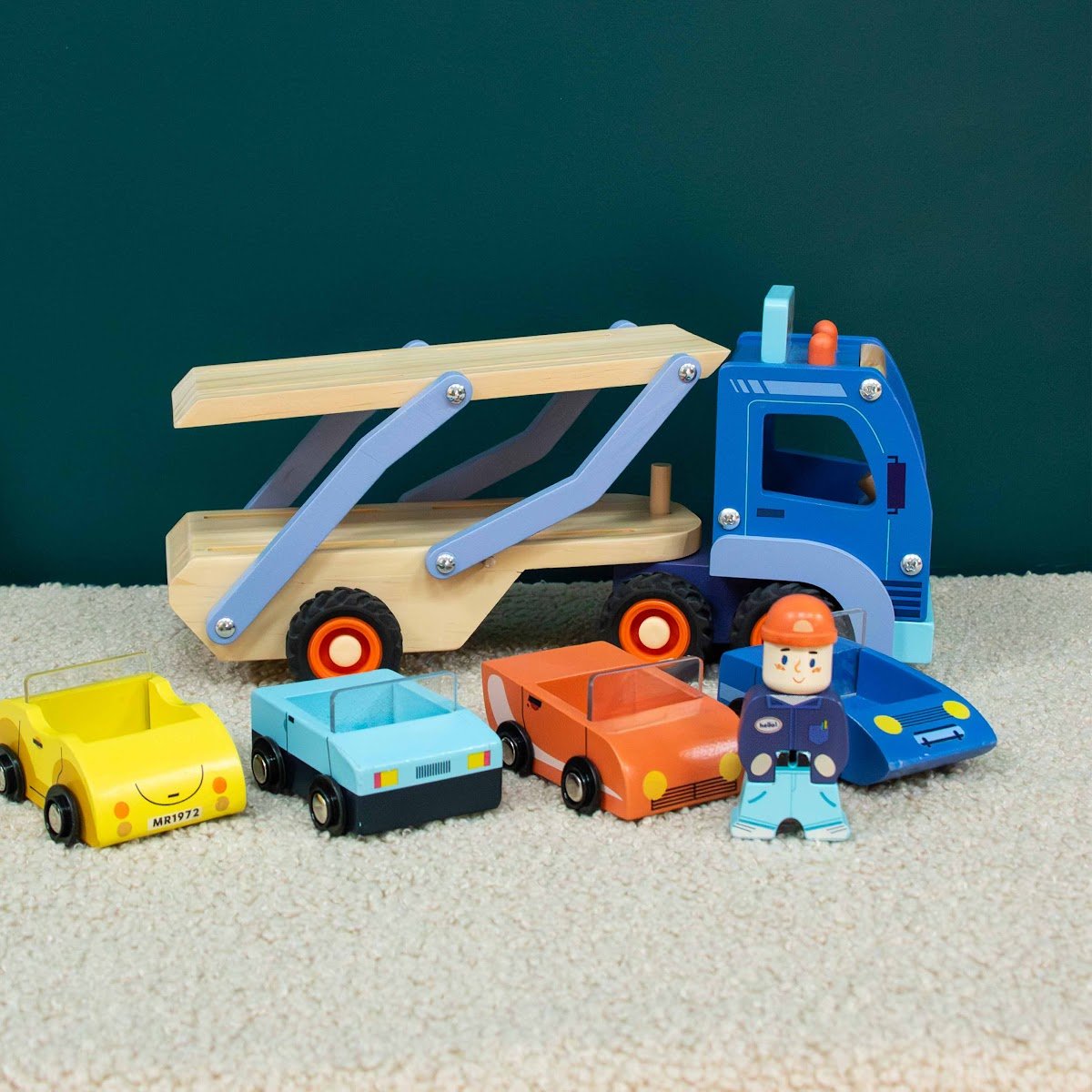 Camion jouet en bois avec petites voitures