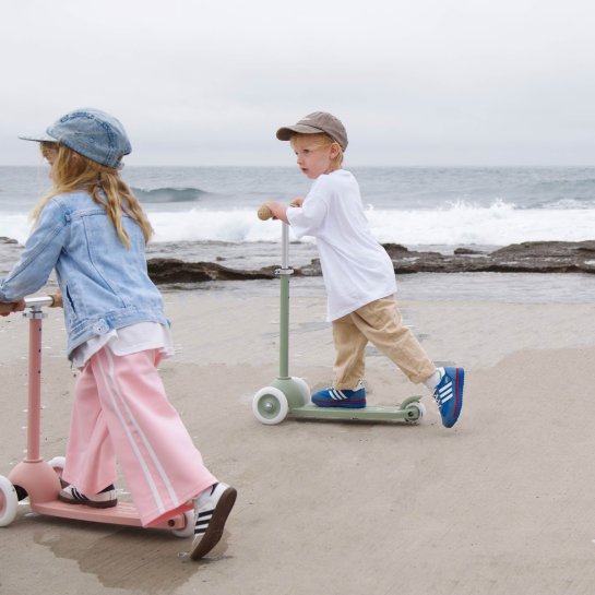 Idée cadeau trottinette Banwood pour enfant