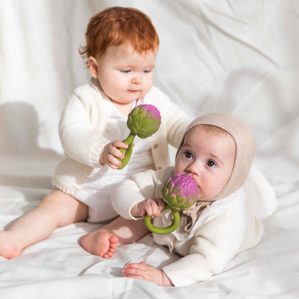 Hochet bébé fruit & légume Oli & Carol - Jouet d’éveil naturel - équipement pour faire ses dents - Dès 1 an