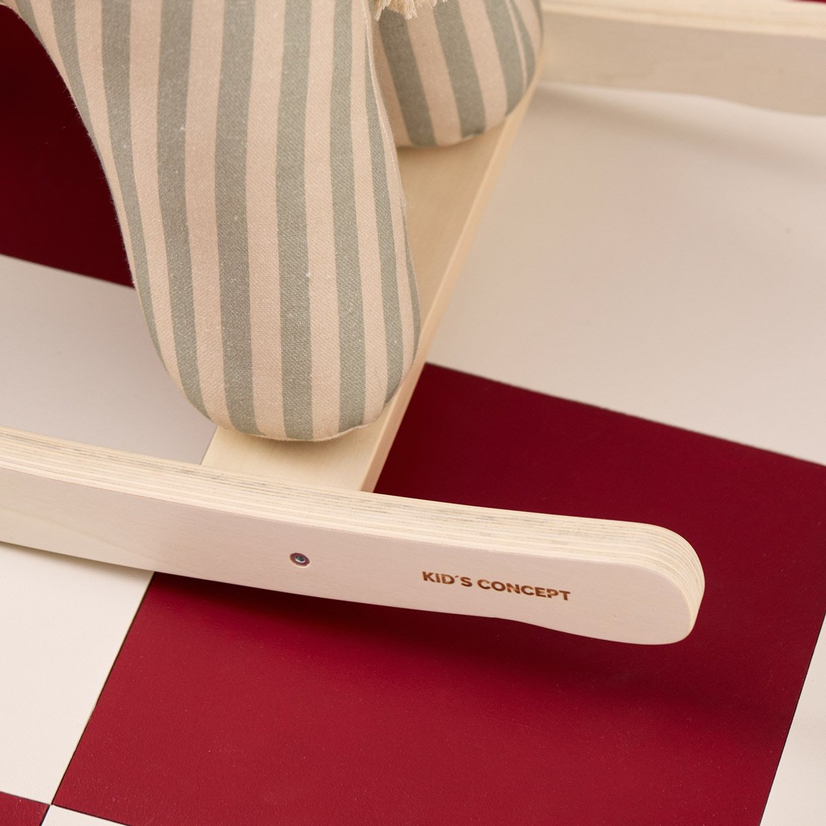 Cheval à bascule en tissu - Décoration chambre enfant - Jouet enfant 3 ans - Velours marron - Velours marron (Kids Concept) - Image 9