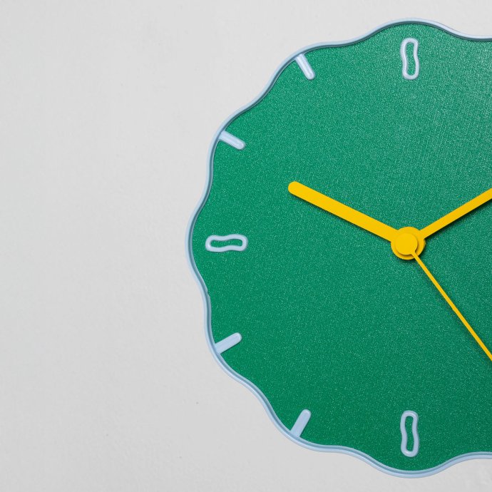 Horloge Margherita - pièce murale moderne et colorée - création design Warren & Laëtitia