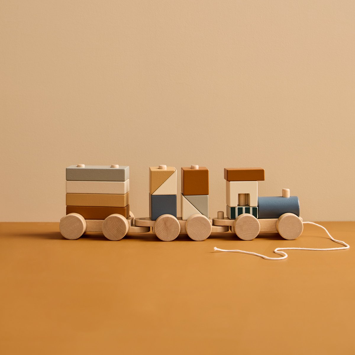 Petit Train Empilable en Bois Kids Concept - Jouet à Tirer  Motricité, Coordination & Imagination Créative - Bois (Kids Concept) - Image 3