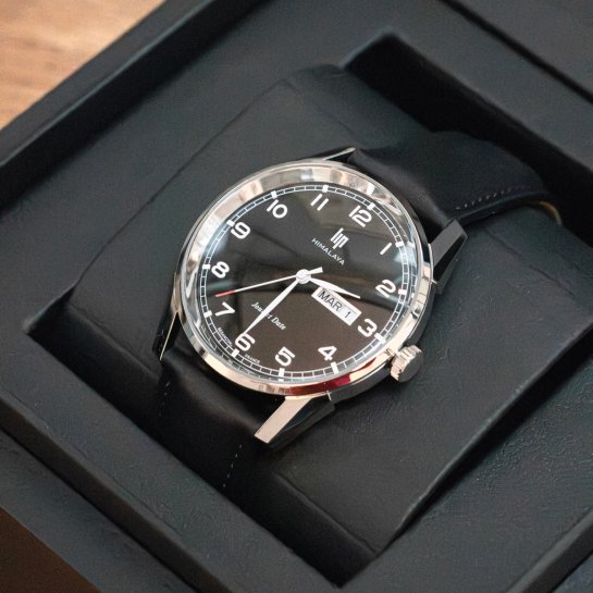 Montre LIP Himalaya noire 40mm - Style classique, élégante et intemporelle - Idée cadeau made in France