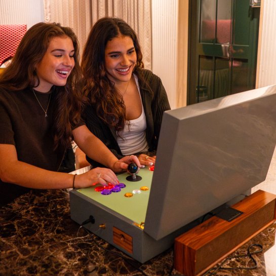 Borne d'arcade portable Marianna - 9000 jeux intégrés - Ecran haute résolution - idée cadeau jeux rétro