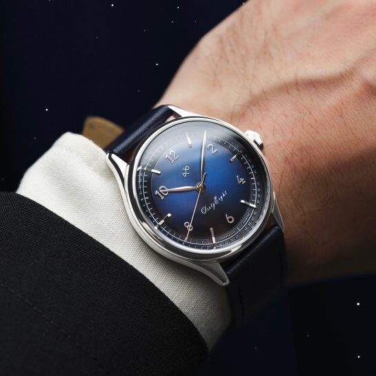 Montre homme About Vintage modèle 1968 Blue Sunray