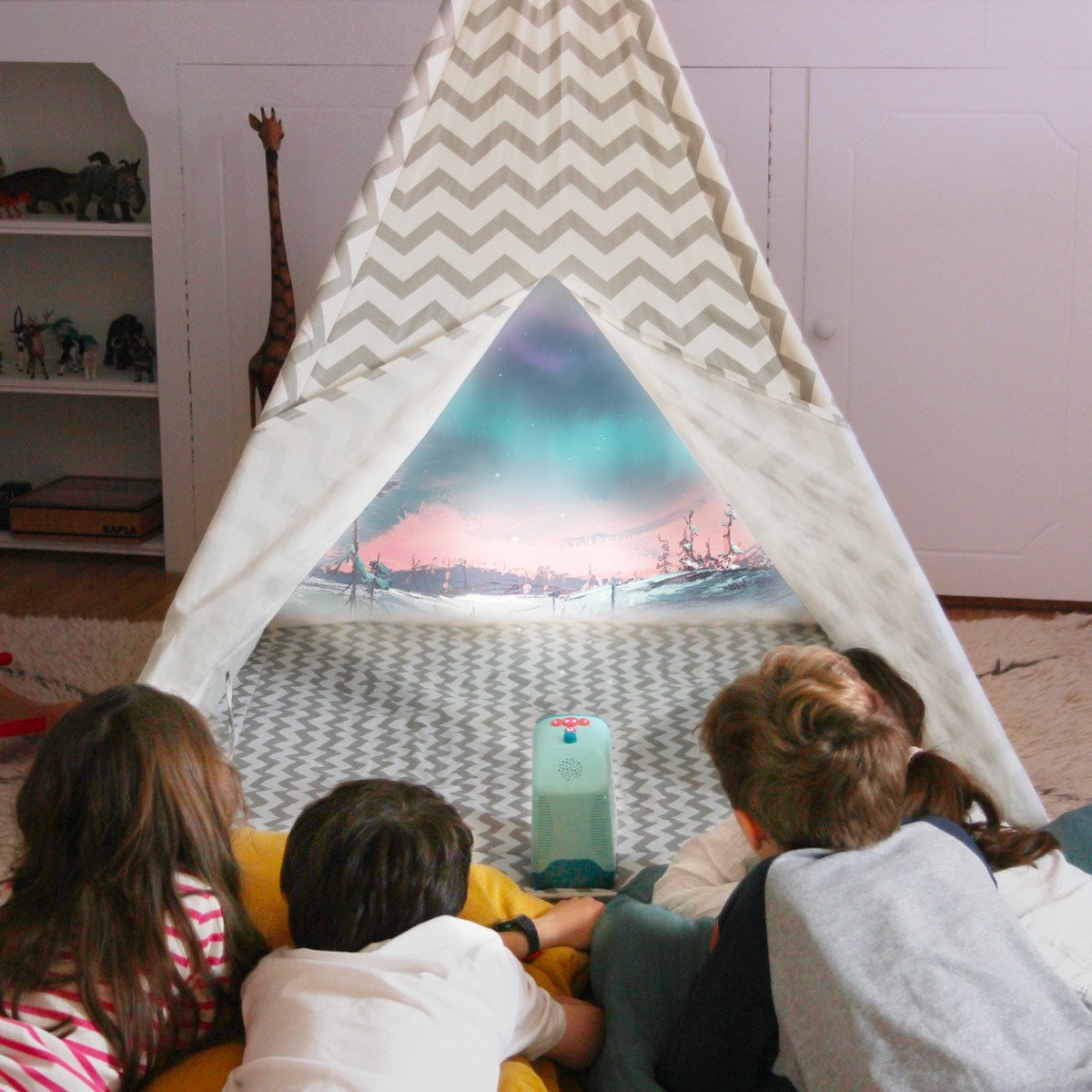 Projecteur d’histoires Tikino - Idée cadeau enfant ludique et éducative - Jouet original à offrir - Lumière douce (Tikino) - Image 2