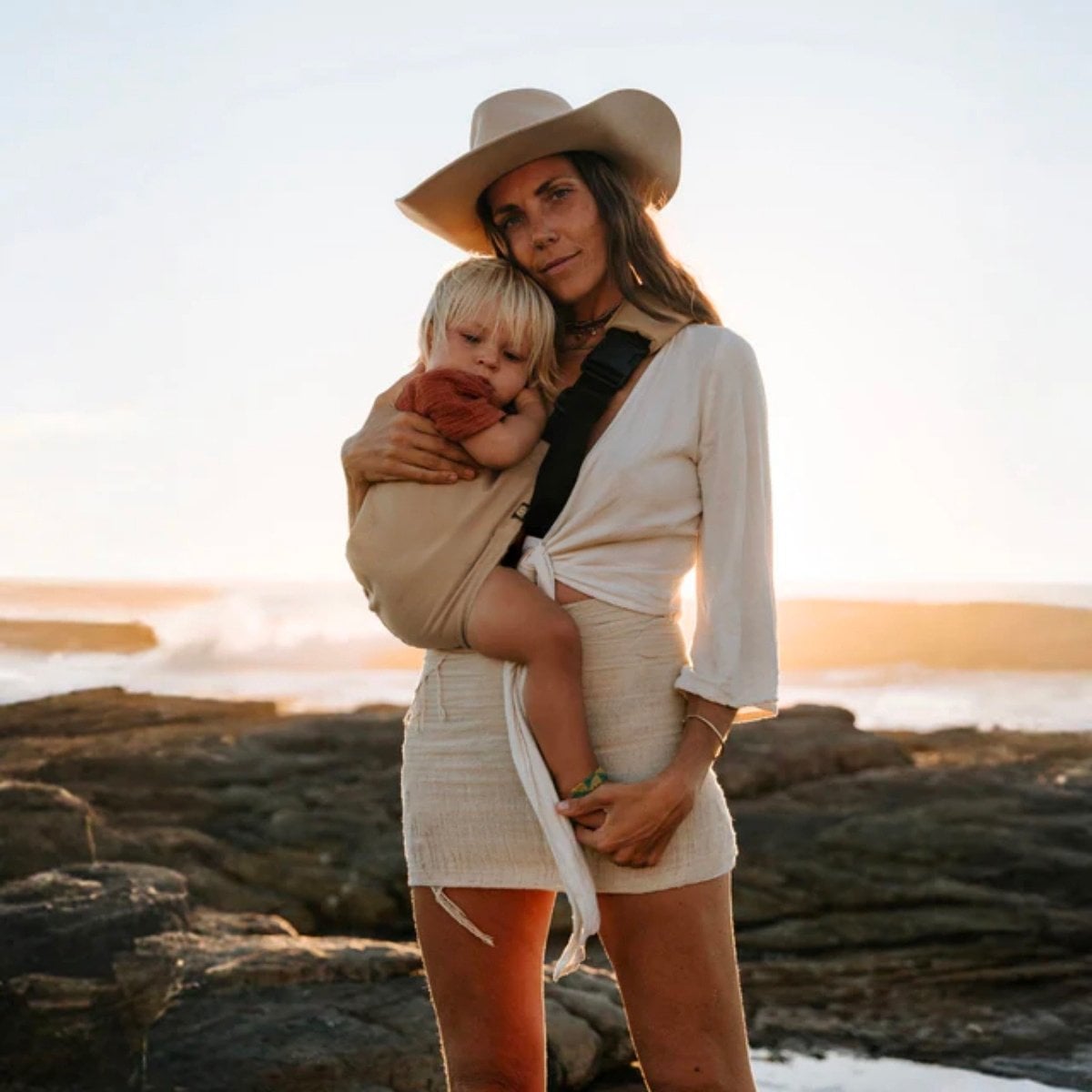 Wildride - Porte-Bébé Wildride - Portage Confortable & Ergonomique | Sangle Ajustable - Enfant de 9 Mois à 4 Ans - Beige - Beige