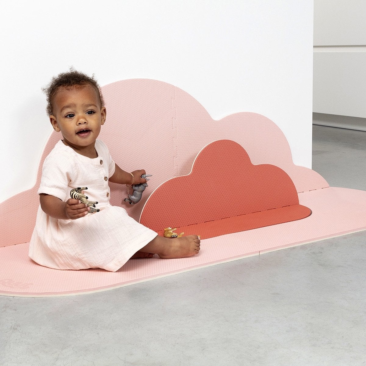 Tapis d’éveil multi-usage Quut - Réversible & imperméable - Confort & sécurité pour bébé - Petit - 145 x 90 cm - Rose - Petit - 145 x 90 cm - Rose (Quut) - Image 2