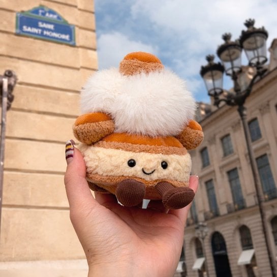 Jellycat Peluche Saint-Honoré Amuseables - 14 cm, texture ultra douce, design pâtisserie gourmand - Idée cadeau original