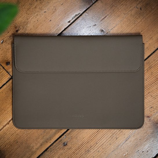Housse d’ordinateur Rains – Rains, housse imperméable à rabat aimanté pour ordi 13-15 pouces, intérieur doublé en polaire