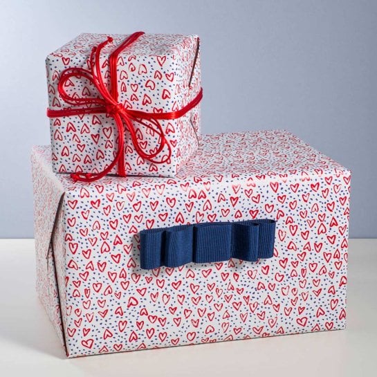 Déluge de Cœurs Blanc Papier Cadeau - Papier cadeau romantique et élégant éco-responsable made in France