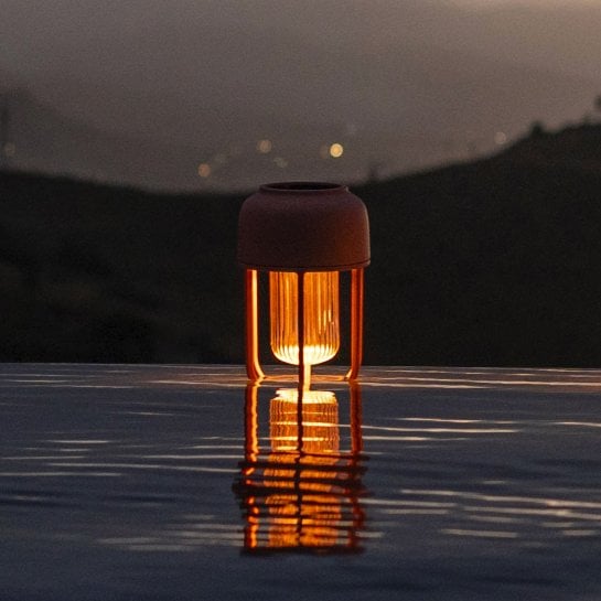 Lampe solaire Light N°1 HOUE - Lampe design rechargeable extérieur - Les Raffineurs