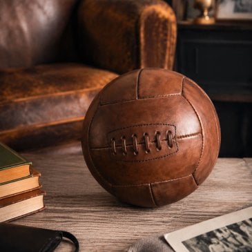 Ballon de foot en cuir vintage (image 2)