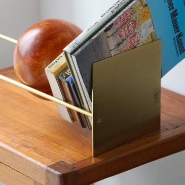 Serre-livres design avec boule en bois (image 2)