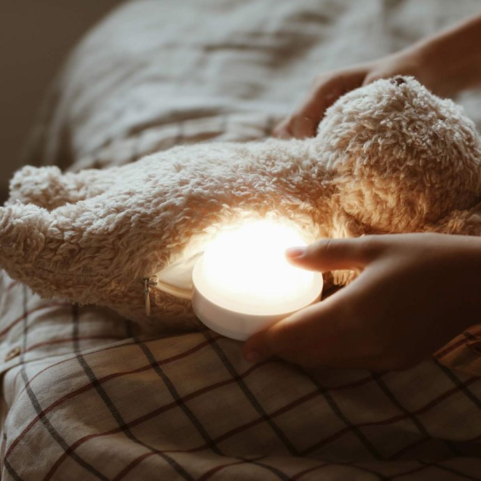 Peluche bruit blanc lumineuse ourson bébé - 5 sons & 7 lumières douces - Capteur de pleurs - Rechargeable USB